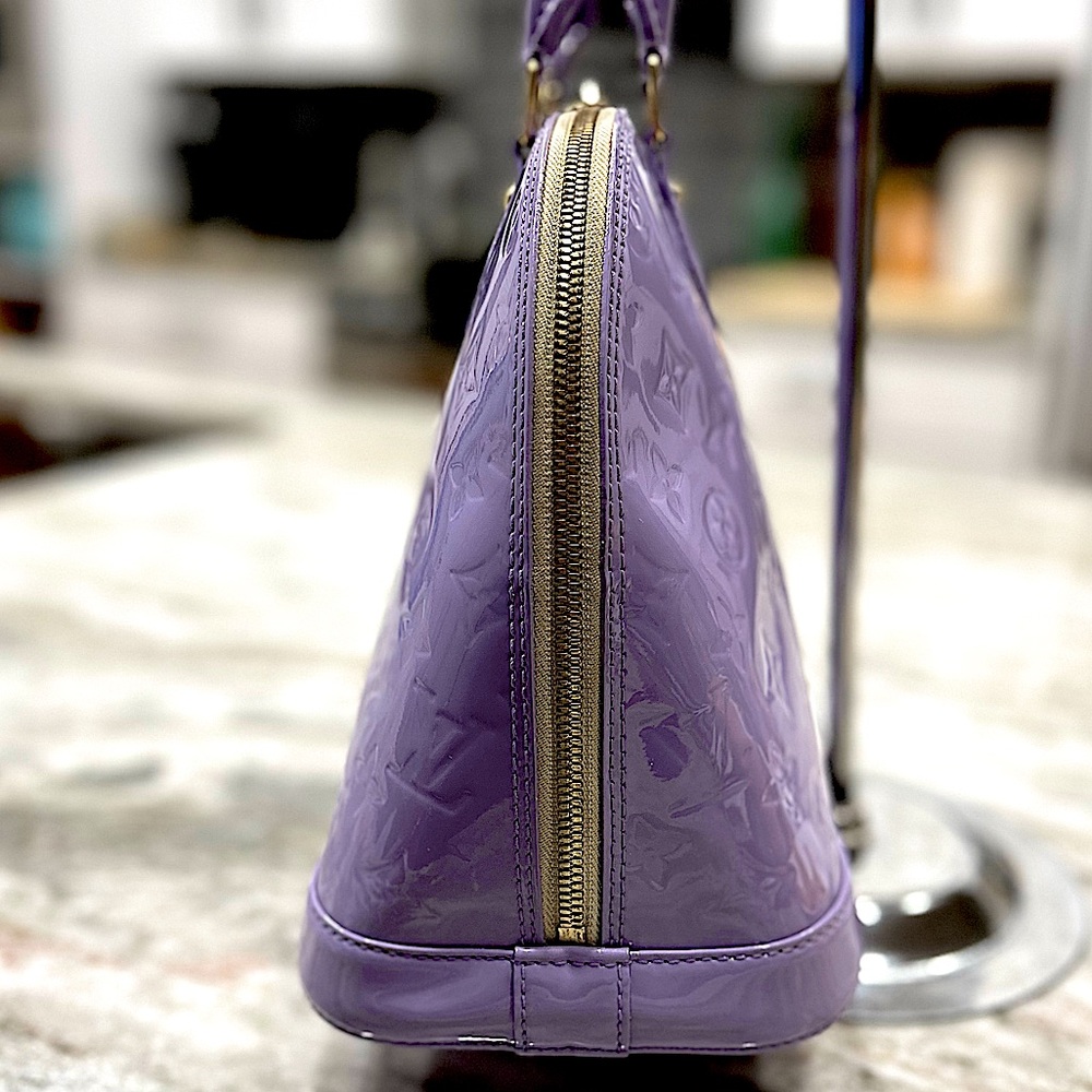 Louis Vuitton Authentic Pristine Lilac Vernis Alma - Picture 6 of 16